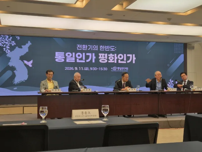韓핵무장 무조건 안 돼? "가질 수도 있다, NCND 필요"