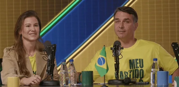 Campanha de Lula aciona TSE para suspender TV Celular de Flávio Bolsonaro