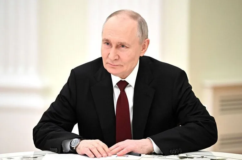 Путин призвал ускорить снятие барьеров для торговли на маркетплейсах