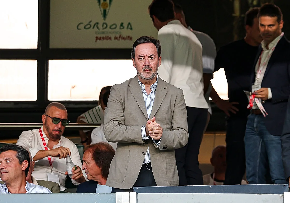 El Córdoba CF encara el último día de mercado de traspasos con la defensa como principal prioridad