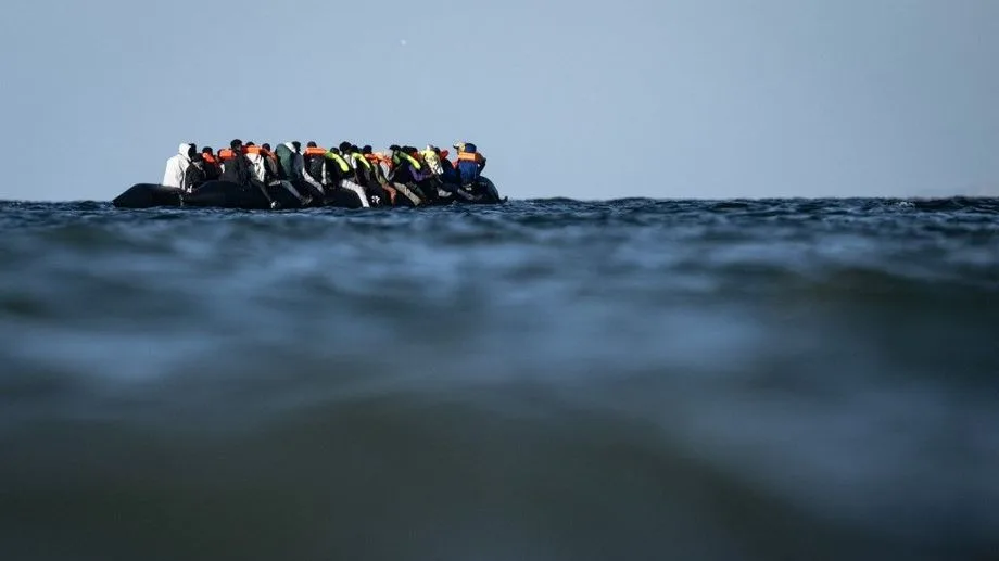 Naufrage de 31 migrants dans la Manche en 2021 : de six mois avec sursis à dix ans de prison requis contre 14 passeurs