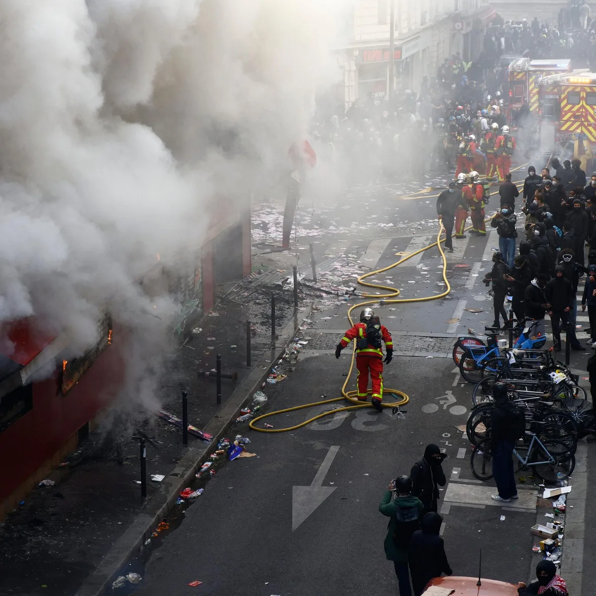 Hunderte Festnahmen - Schwere Krawalle in Frankreich - Premier spricht von organisierter Gewalt