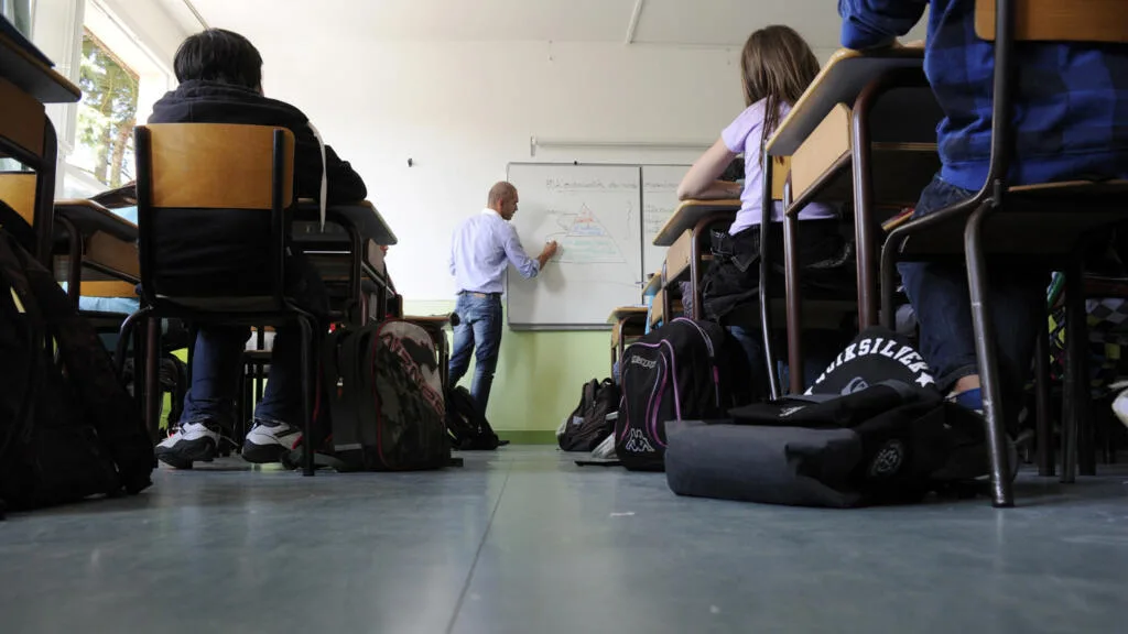 Rentrée scolaire: le salaire des enseignants en France au cœur des débats
