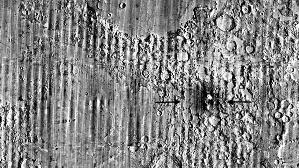 Un cratère géant de 222 mètres vient d’apparaître sur la Lune, et la Nasa l’a découvert par hasard