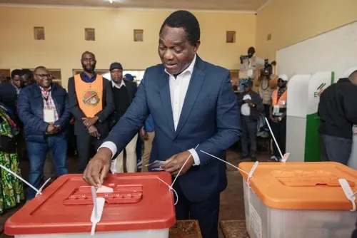 Zambia opposition rejects militia claims as Hichilema leads vote count