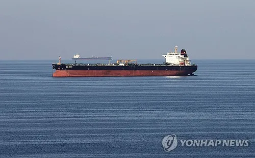 트럼프 "호르무즈 기뢰 모두 제거…또 설치하는 선박 파괴할 것"