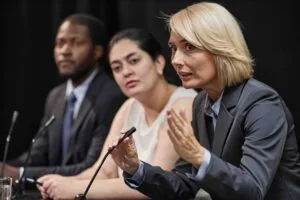 El debate público moderno: técnicas de preparación, ejecución y análisis