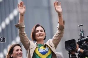 Real Time Big Data: Michelle Bolsonaro lidera disputa ao Senado no DF