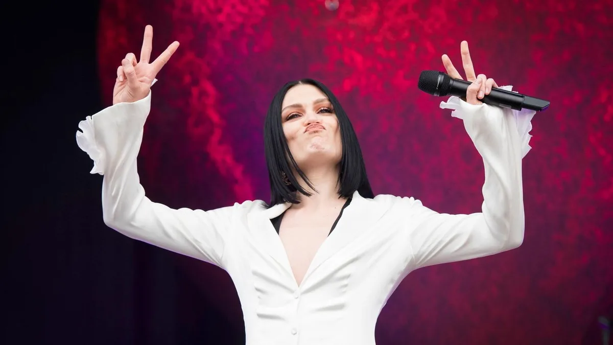 England: Jessie J schmeißt pöbelnde Zuschauer von Konzert – und erntet Applaus