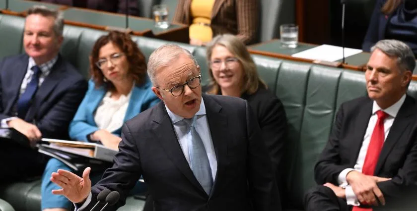 Albanese government faces battle to end year with legislative wins