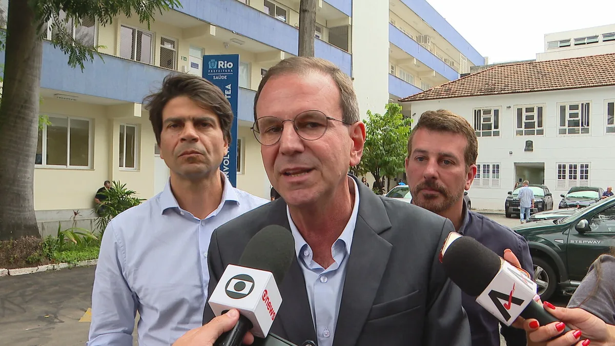Paes promete criar centros de reabilitação para autistas em todos os municípios do RJ