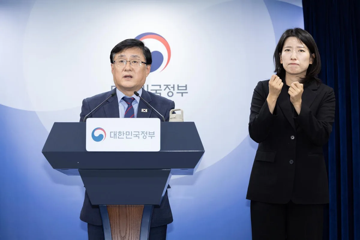 정부 “송전탑 2214개 줄이고, 마을엔 연 300만원 ‘햇빛 소득’”
