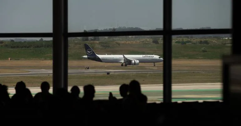 Dois mortos no surto de malária no aeroporto de Frankfurt