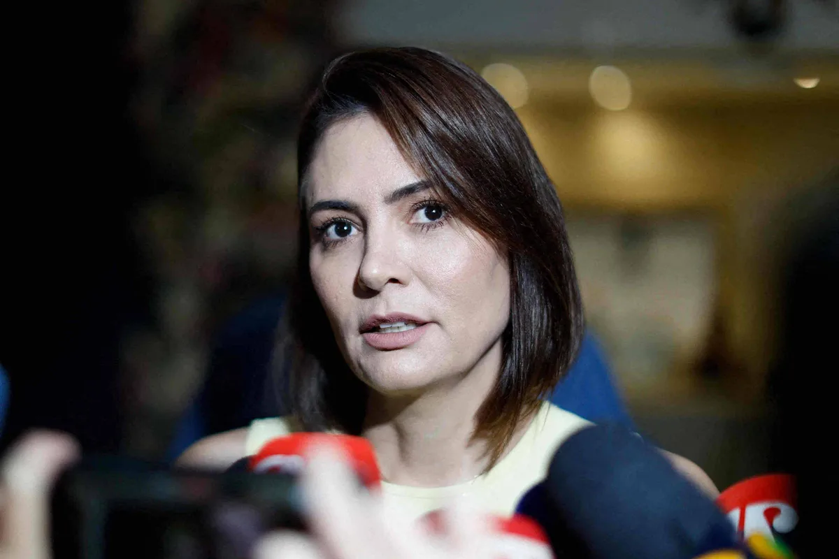 Michelle Bolsonaro dá largada à candidatura ao Senado: 'Missão que meu marido me confiou'