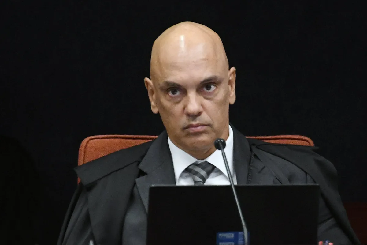 Moraes não bate prego sem estopa