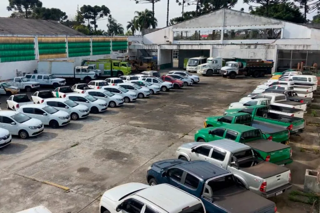 Leilão de carros do Governo do Paraná tem Hilux, Amarok e lances iniciais de R$ 1,6 mil