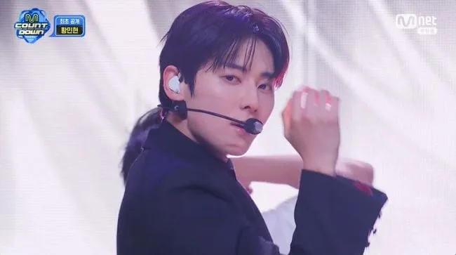 황민현, ‘엠카’서 신곡 무대 최초공개…3년 7개월만에 음방 순회