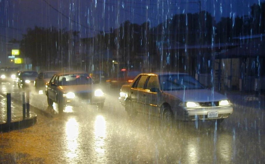 Dos ondas tropicales ingresarán a Costa Rica en días consecutivos y mantendrán las lluvias hasta la próxima semana