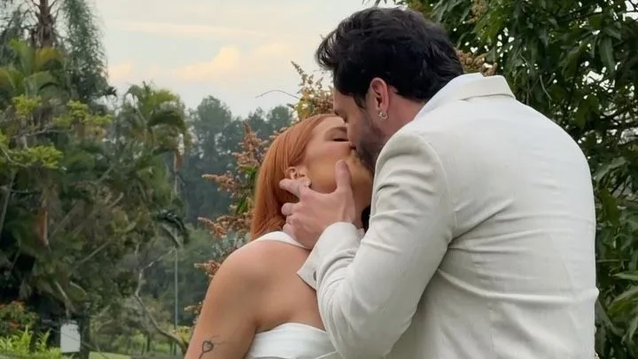Viih Tube e Eliezer se casam no civil