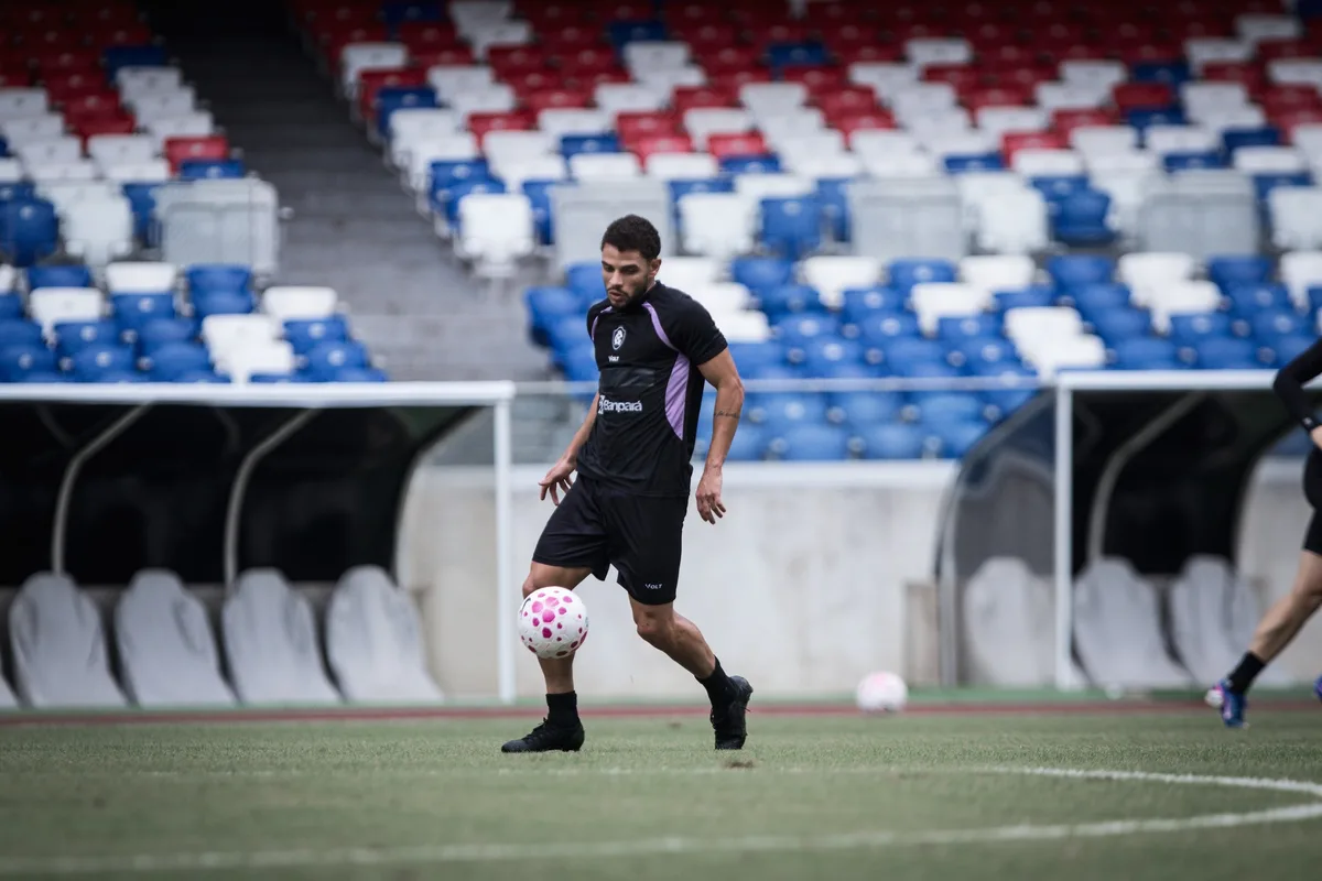 De volta ao Remo após suspensão, Edson Fernando projeta oportunidade com Carpini