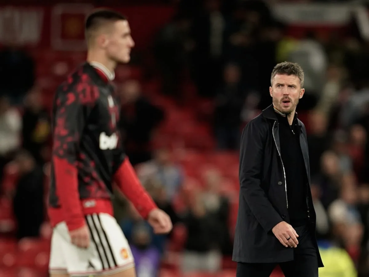 Carrick’s woes continue as Man United stunned by Brighton in League Cup