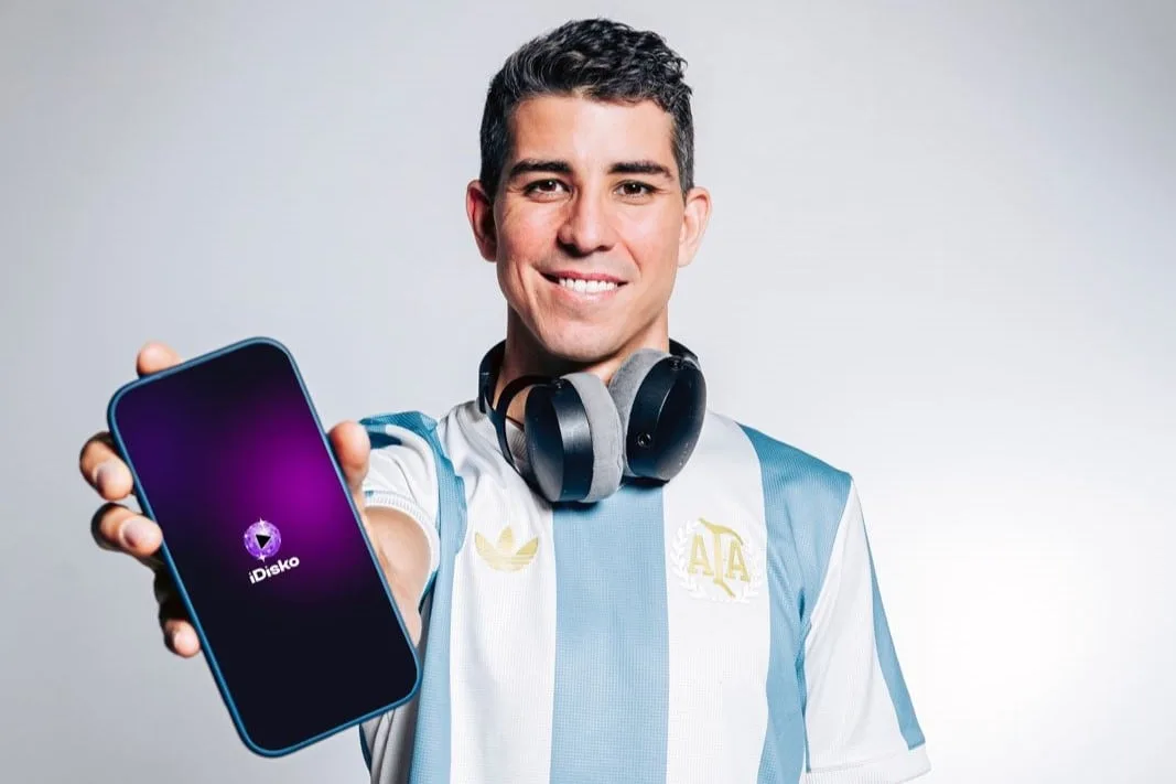 Diego Simonet era el “Messi del handball”, sufrió la soledad, se retiró y armó una app para conectar personas