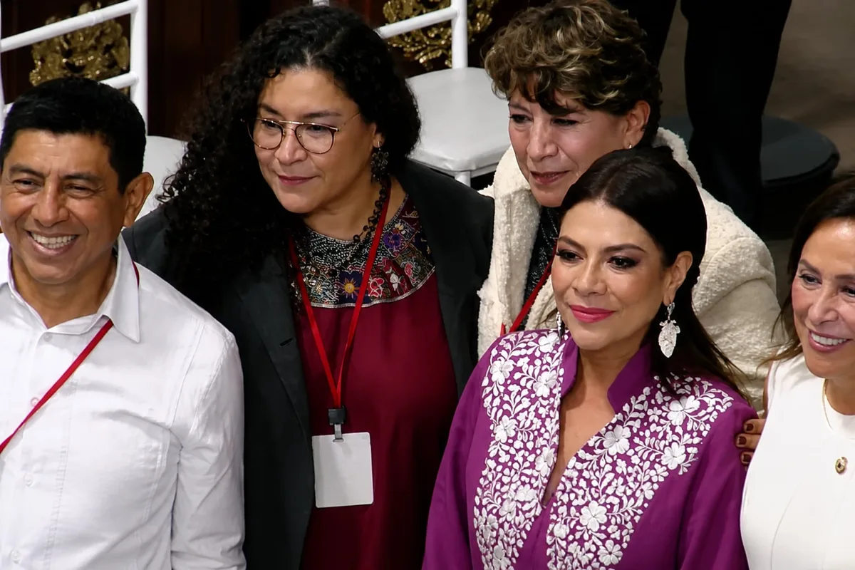 Lenia Batres falta a sesión de la SCJN para asistir al Segundo Informe de Clara Brugada