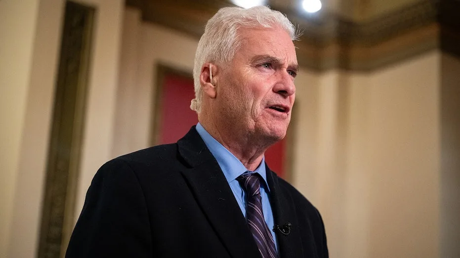 Tom Emmer tells Jon Karl there are 'communists' on the midterm ballot in heated ABC exchange