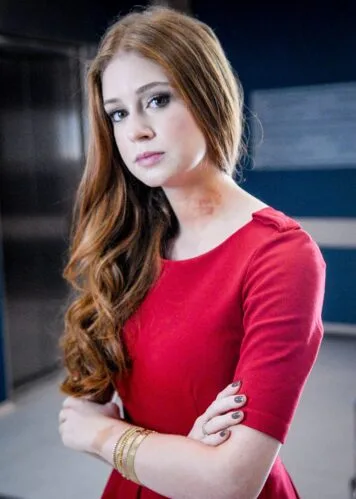 Marina Ruy Barbosa explica recusa em raspar a cabeça para novela e detalha conversa com a Globo; assista Foto: Reprodução/YouTube; Globo