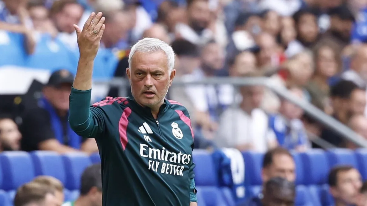 El ojo morado de Mourinho... por un pelotazo