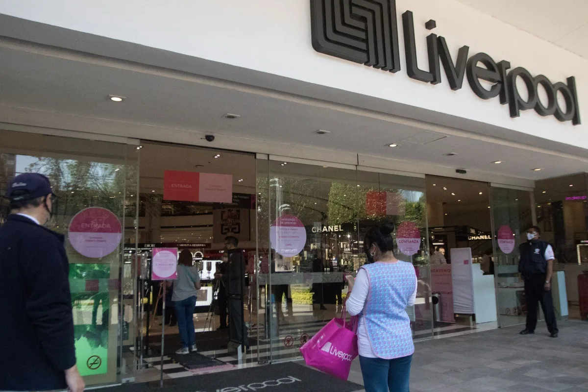 Liverpool hace de todo para reponerse de ventas bajas: Suma barberías y salones de uñas