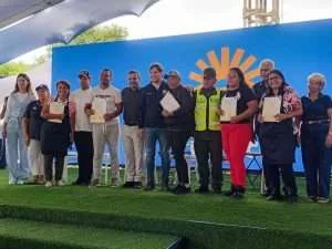 Inyectan $11 millones para reactivar la economía de La Guaira tras sismos