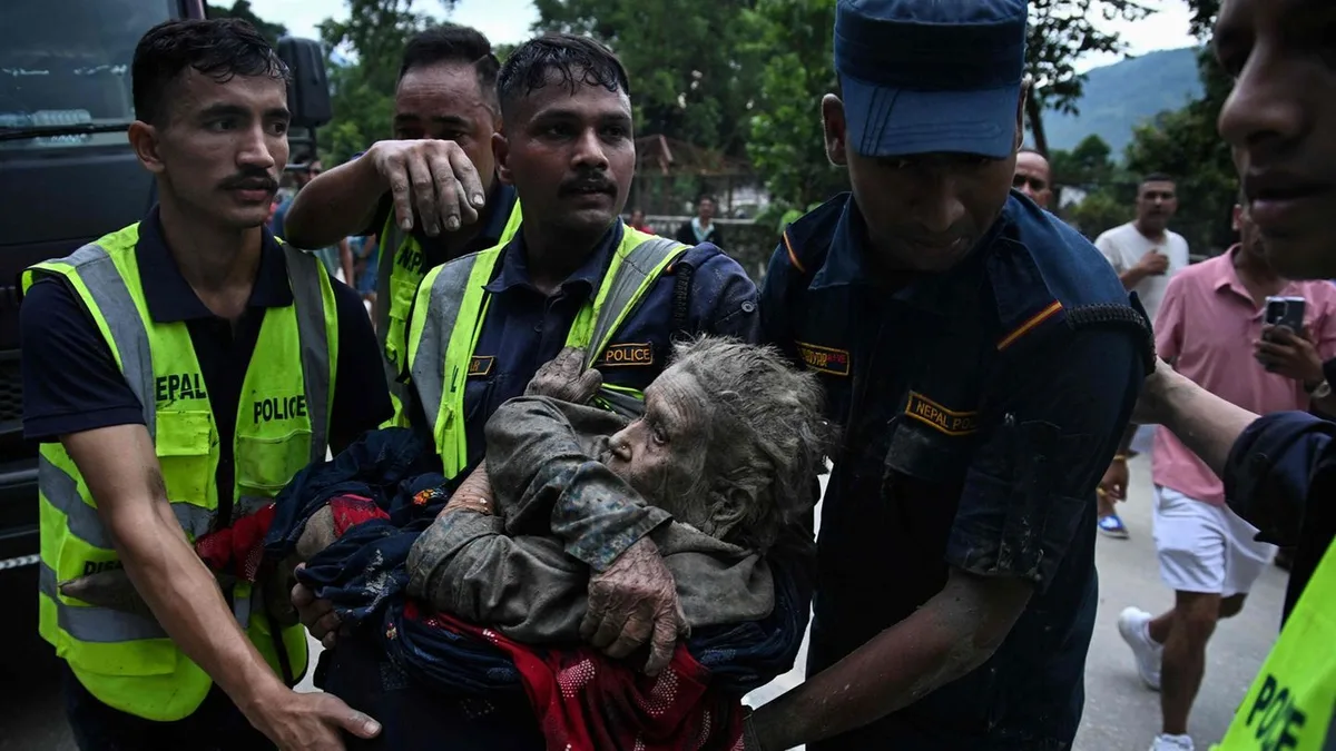 Bilder aus Nepal: Sturzflut zerstört ganze Orte – Hunderte Menschen vermisst