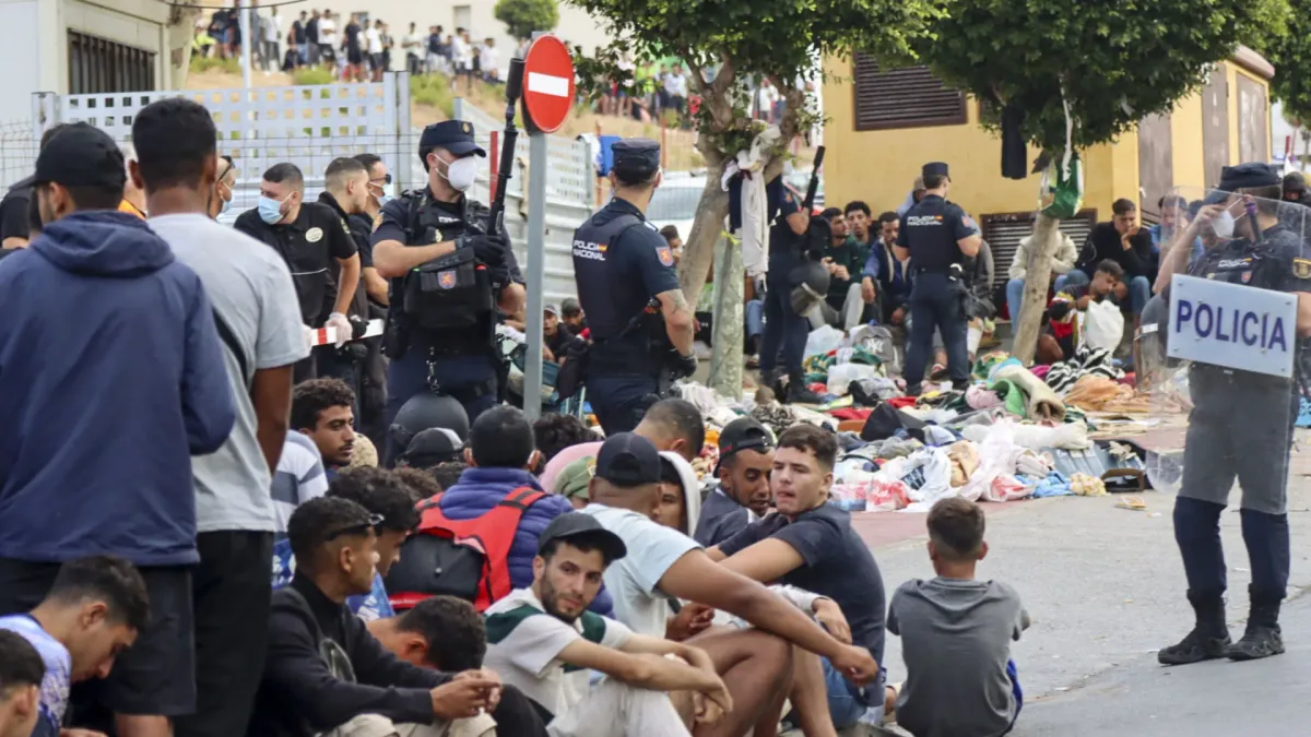 Crisis migratoria en Ceuta, en directo | Igualdad afirma que el teléfono contra la violencia de género ha registrado 16 llamadas desde la entrada masiva de migrantes
