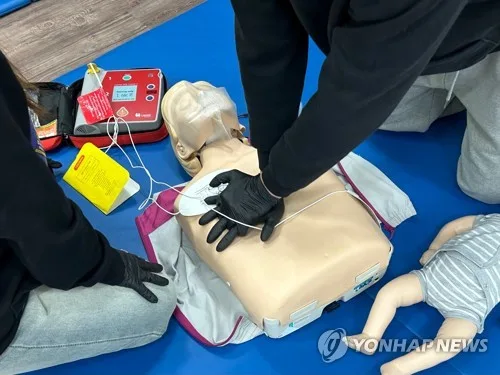 심정지 골든타임 '4분'…"심폐소생술 익히고, 주저 말고 행동"