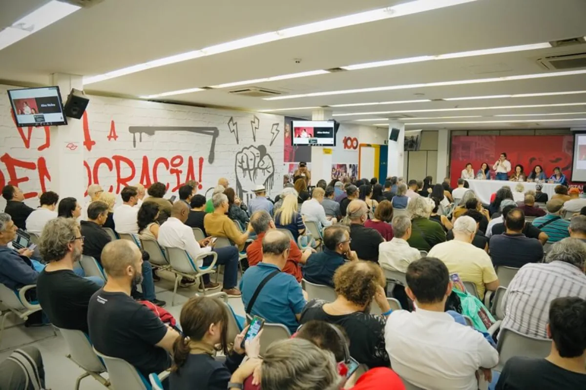 Bancários decretam paralisação nacional de um dia