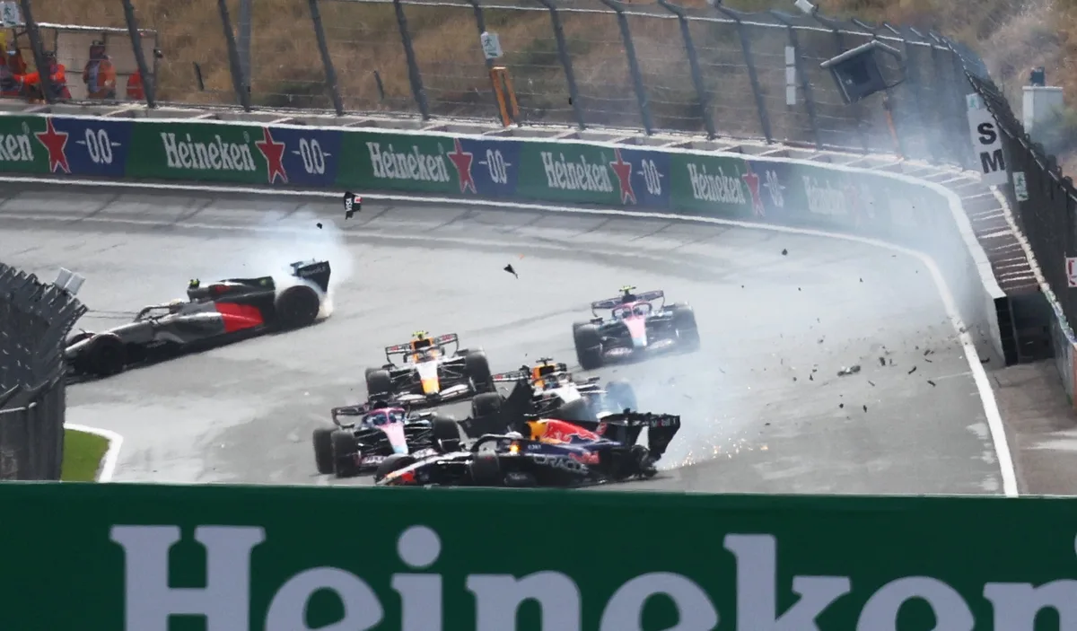 Fortísimo accidente de Verstappen que enmudece Zandvoort