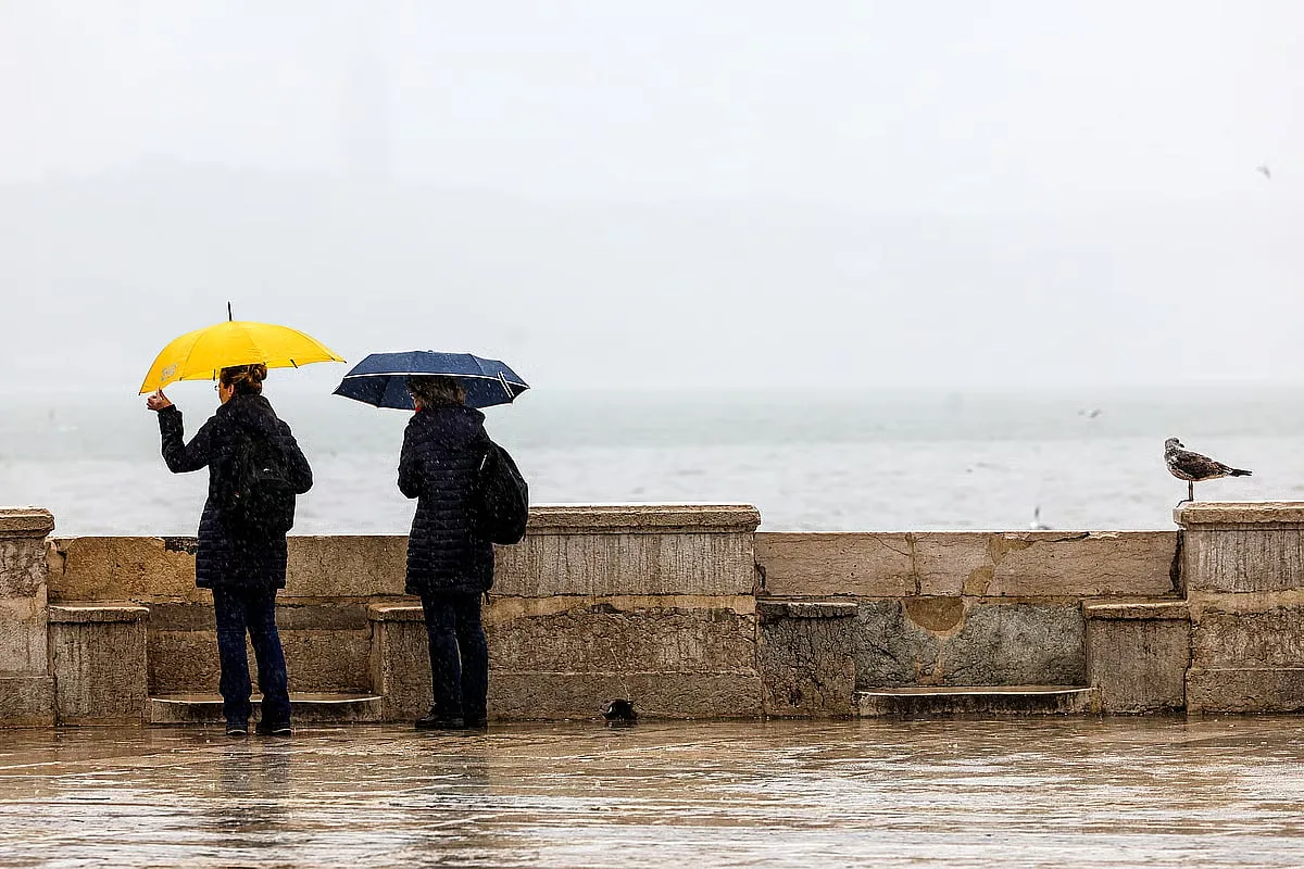 13 distritos em aviso amarelo por risco de chuva e trovoada