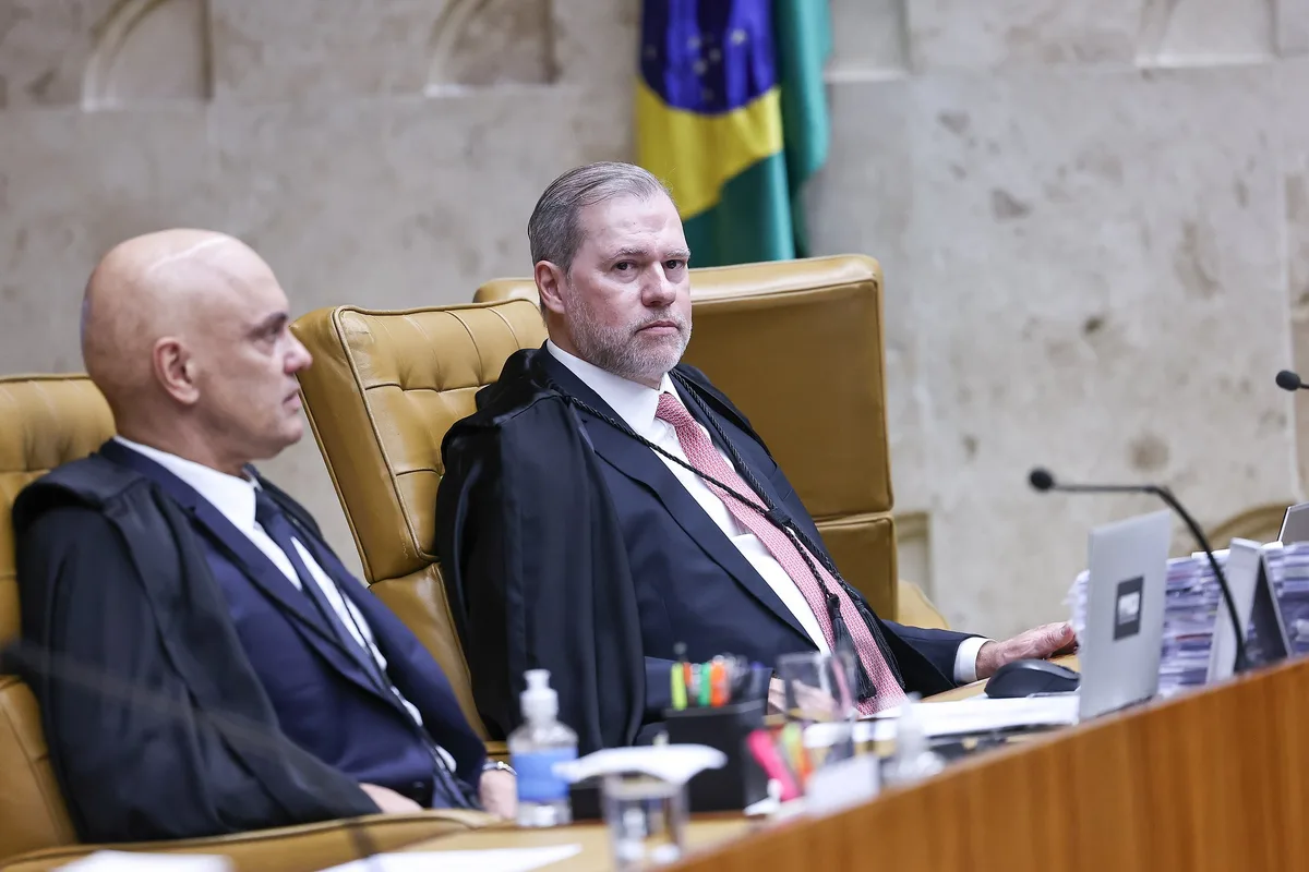 Toffoli se declara suspeito de julgar caso que envolve Moraes no STF