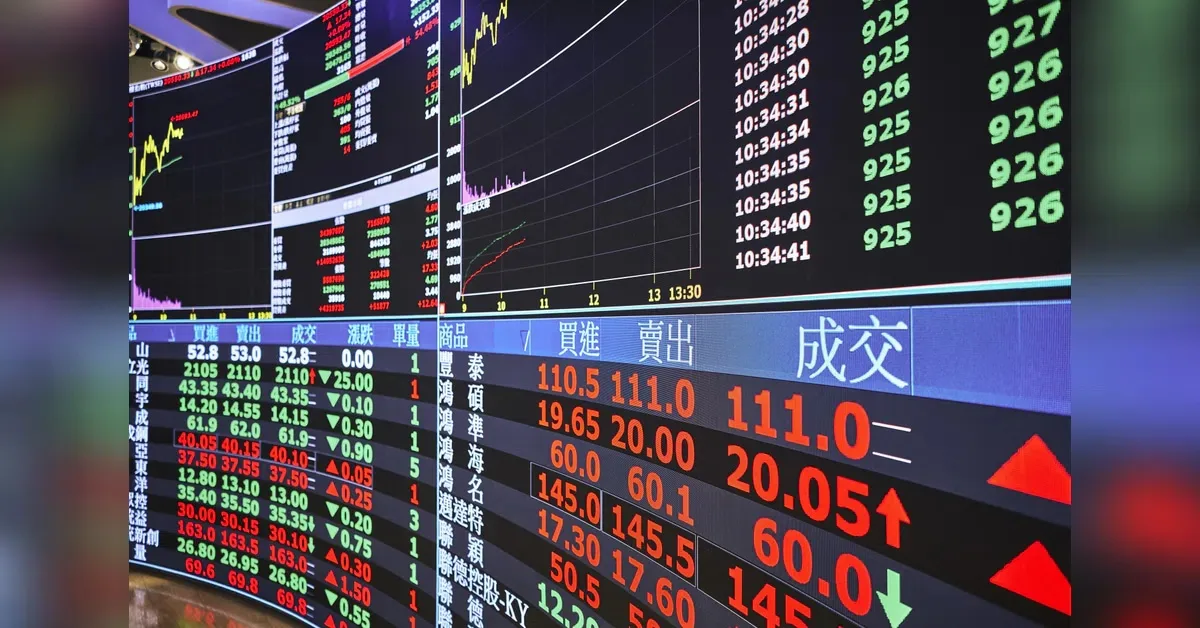 Stock Market LIVE: GIFT Nifty signals negative open; Asia markets rise; US-Iran tension in focus