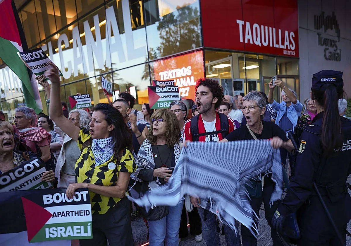 Un «pasillo intimidante» en las protestas para boicotear a bailarines israelíes