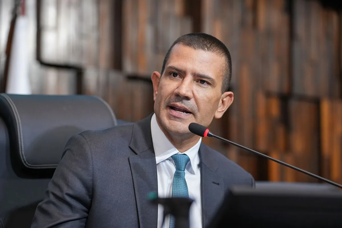 MPRJ abre investigação sobre negócios de Douglas Ruas