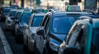 PSP detetou 67 infrações em táxis a trabalhar nas chegadas do Aeroporto de Lisboa