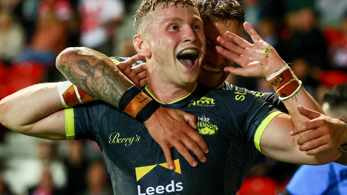 Leeds beat St Helens to go back top as rivals play-off hopes dented