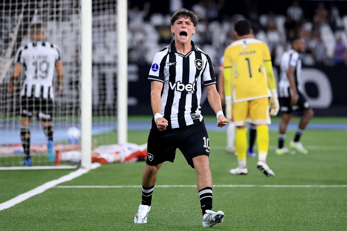 Botafogo anuncia renovação de contrato com argentino Montoro até 2030