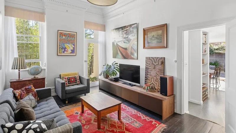‘Tightly held’ pocket: Inner west home sells for $260,000 over reserve