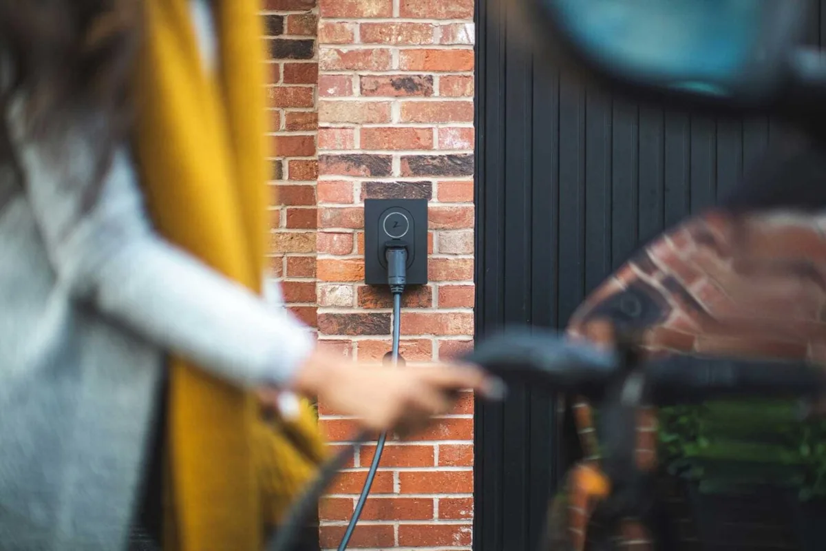 500 € pour installer une borne de recharge chez soi : la nouvelle aide de 2027 ne sera pas pour tout le monde