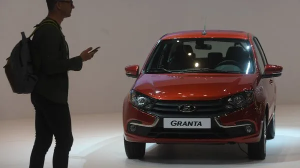 Продажи новых Lada в России в августе выросли на 3,3%