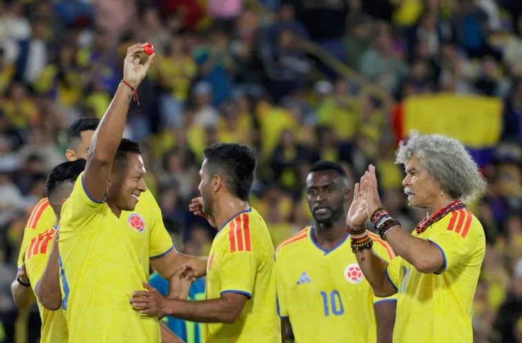 Leyendas del fútbol colombiano se juntaron para jugar y recolectar fondos a víctimas del terremoto
