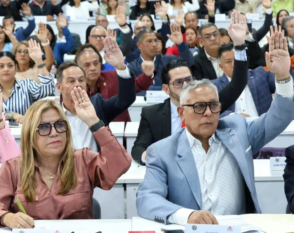 Parlamento respalda acuerdo petrolero con EEUU y Grupo Libertad se abstiene de votar
